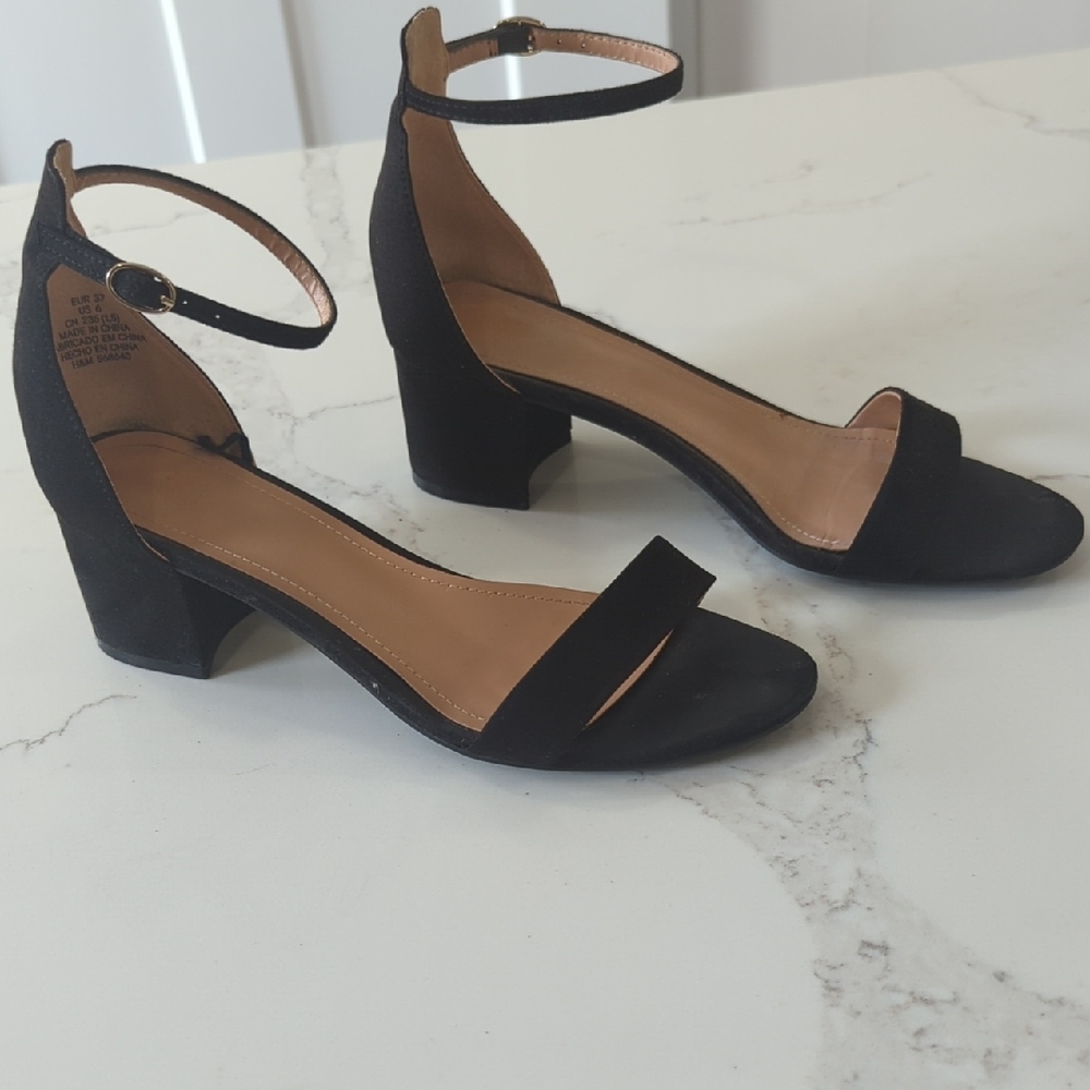 H&M Black Ankle Strap Block Heels Size 6